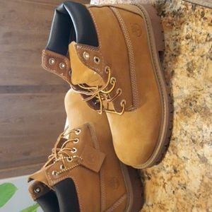 Boys Timberland boots